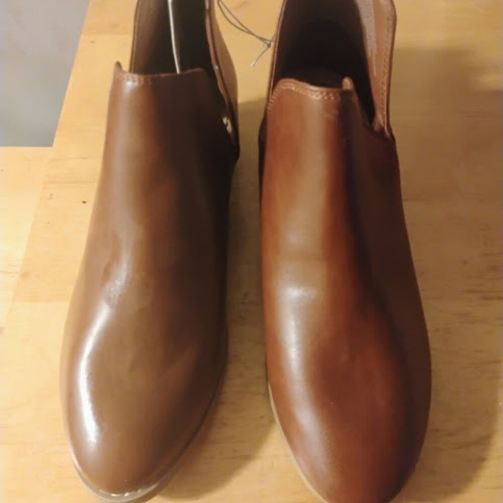 Women's Universal Thread Brown Cut-Out Ankle Boots Size 7 NWT